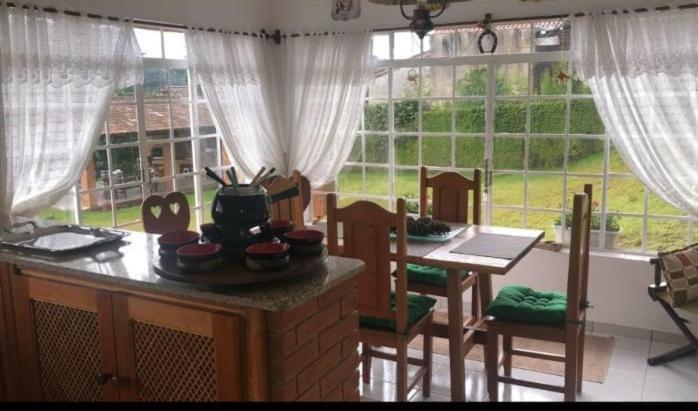 Casa Das Glicinias Perto Do Centro Βίλα Monte Verde  Εξωτερικό φωτογραφία